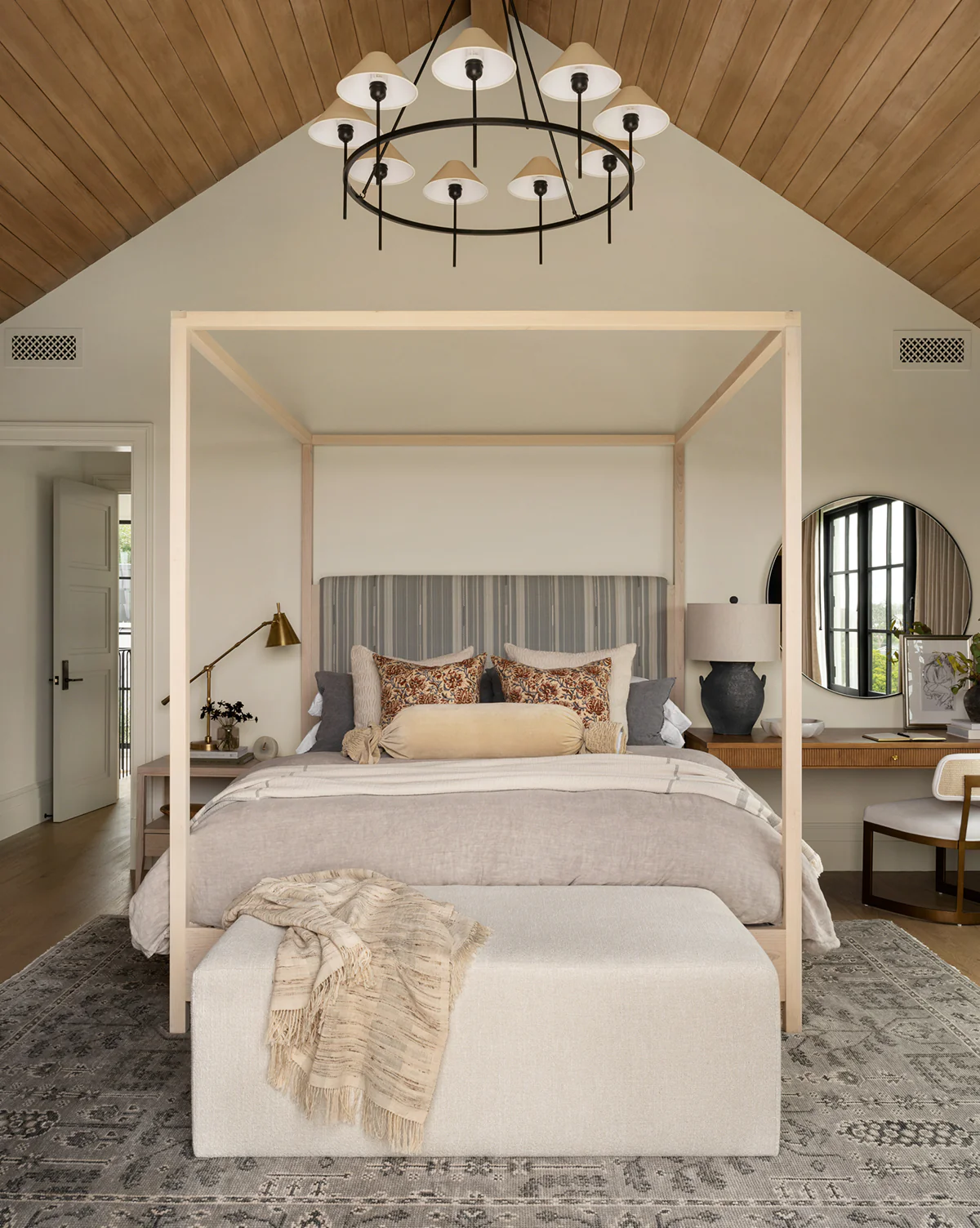 Anza Table Lamp - Image 4