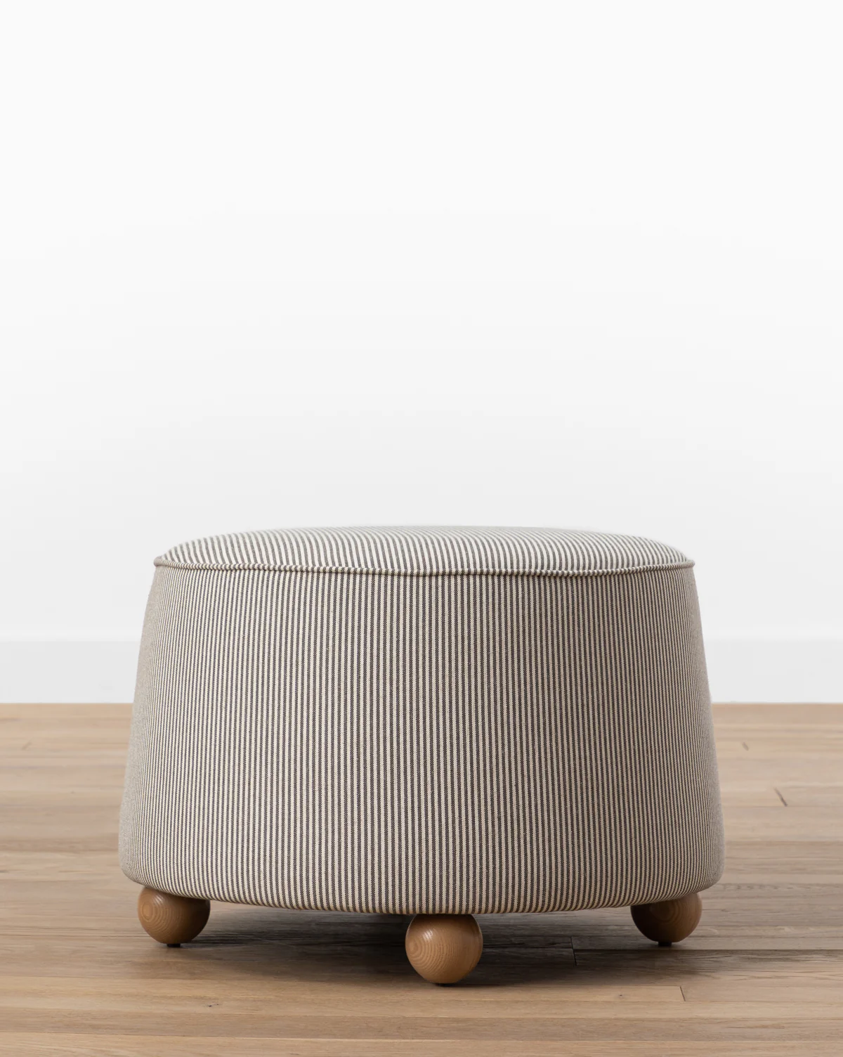 Barnaby Ottoman - Image 2