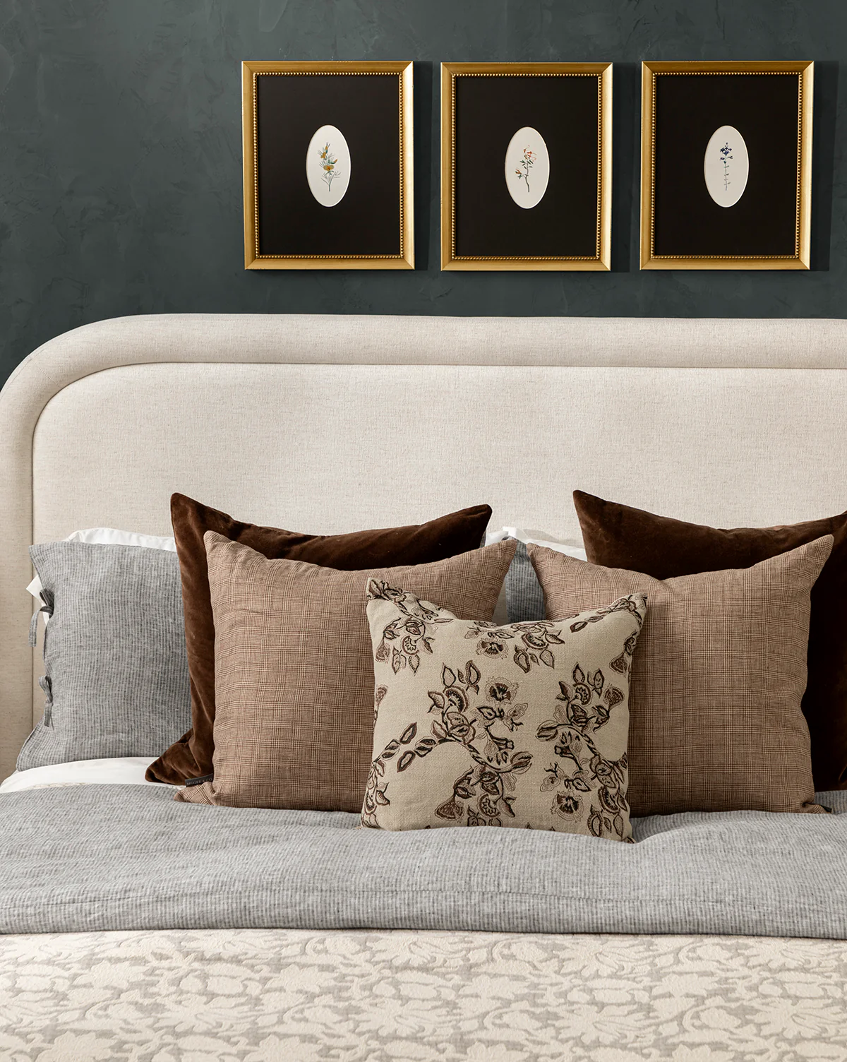 Bellevue Velvet Pillow Cover - Image 5