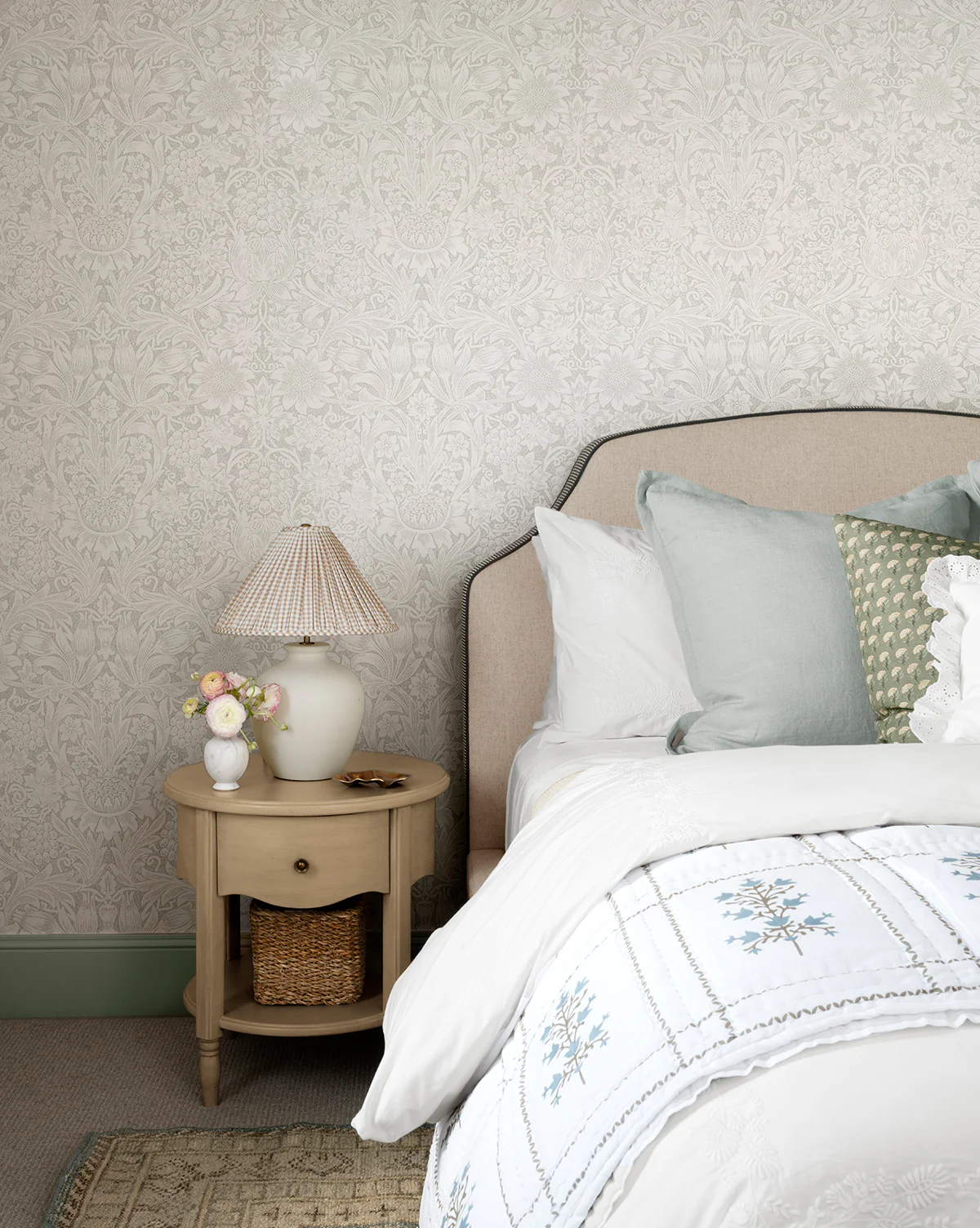 Bronwyn Table Lamp - Image 6