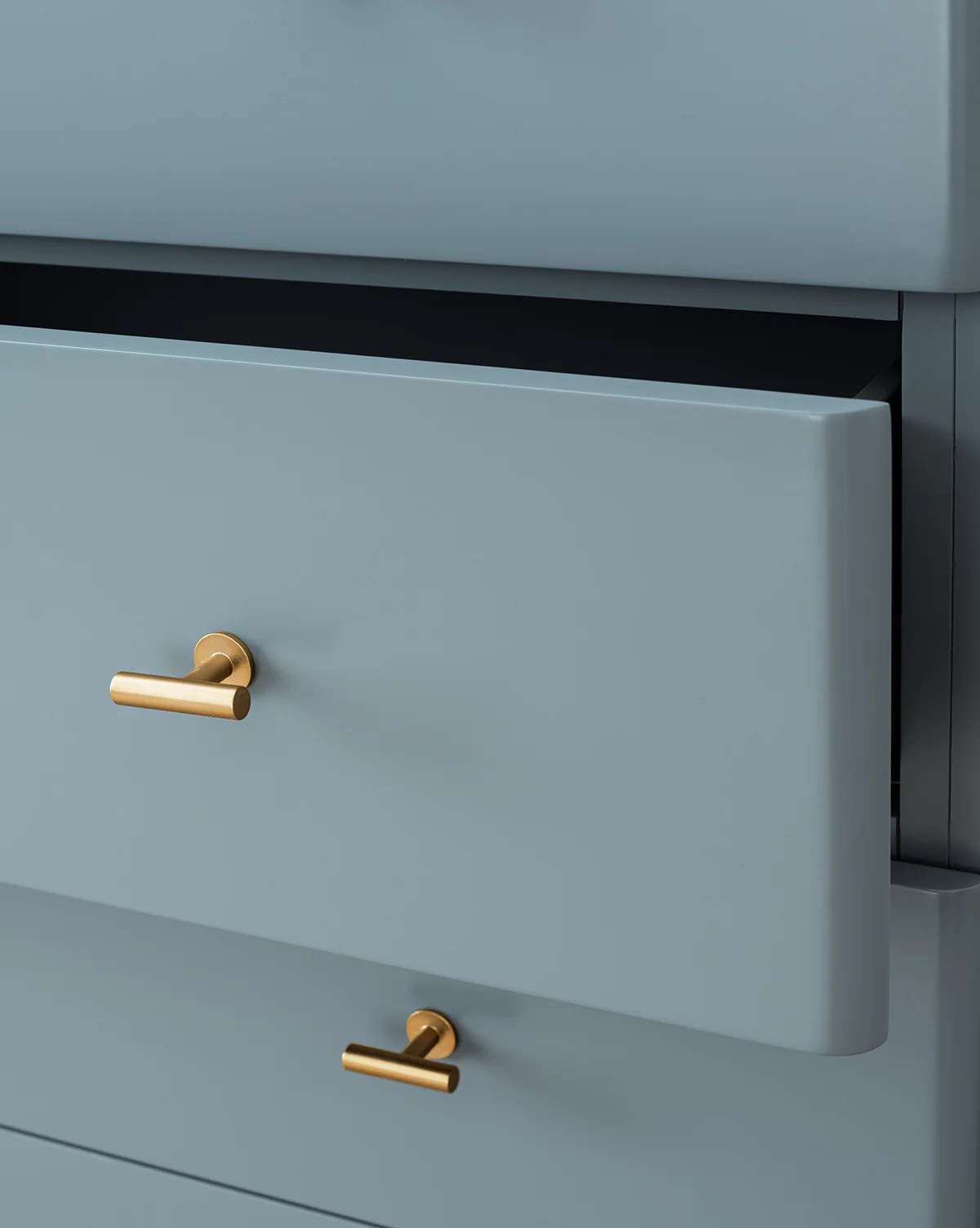 Butler Tallboy Dresser - Image 12