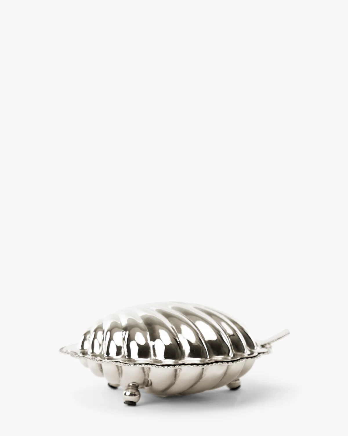 Clam Shell Serving Dish with Spoon - Image 3