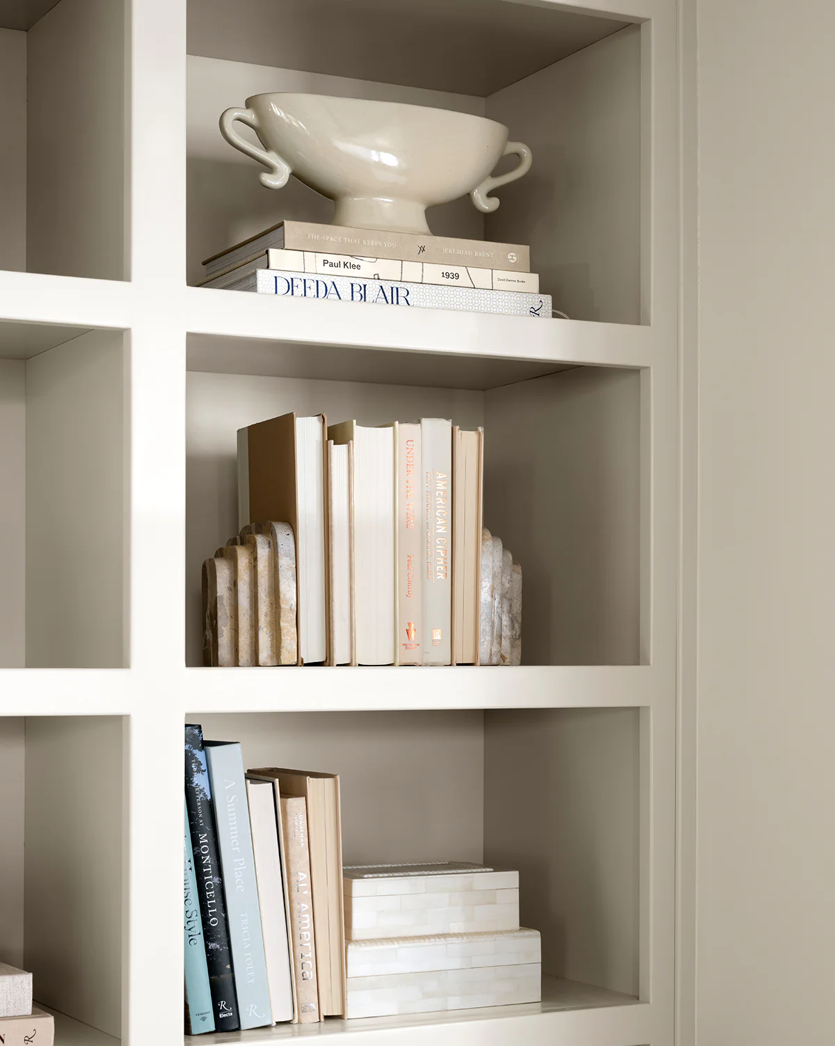 Delphine Low Vase - Image 2