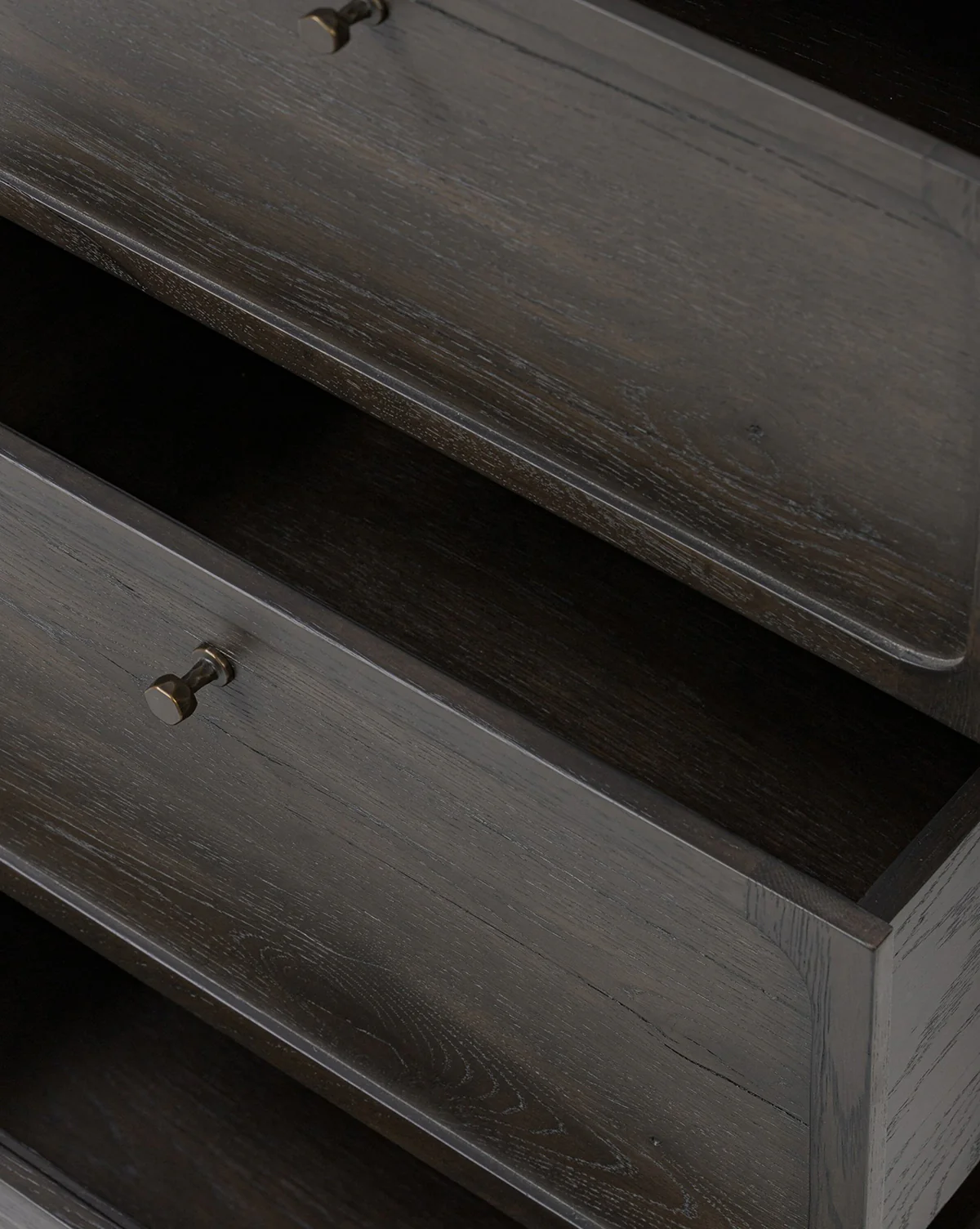Eldoria Oak Sideboard - Image 11