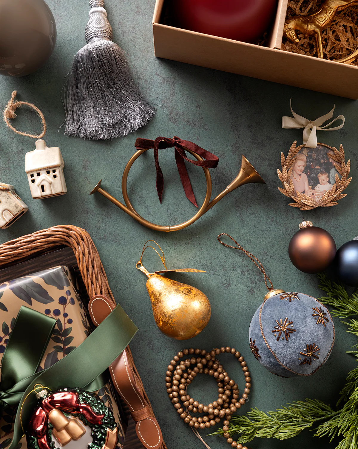 Festive Wreath Ornament - Image 4