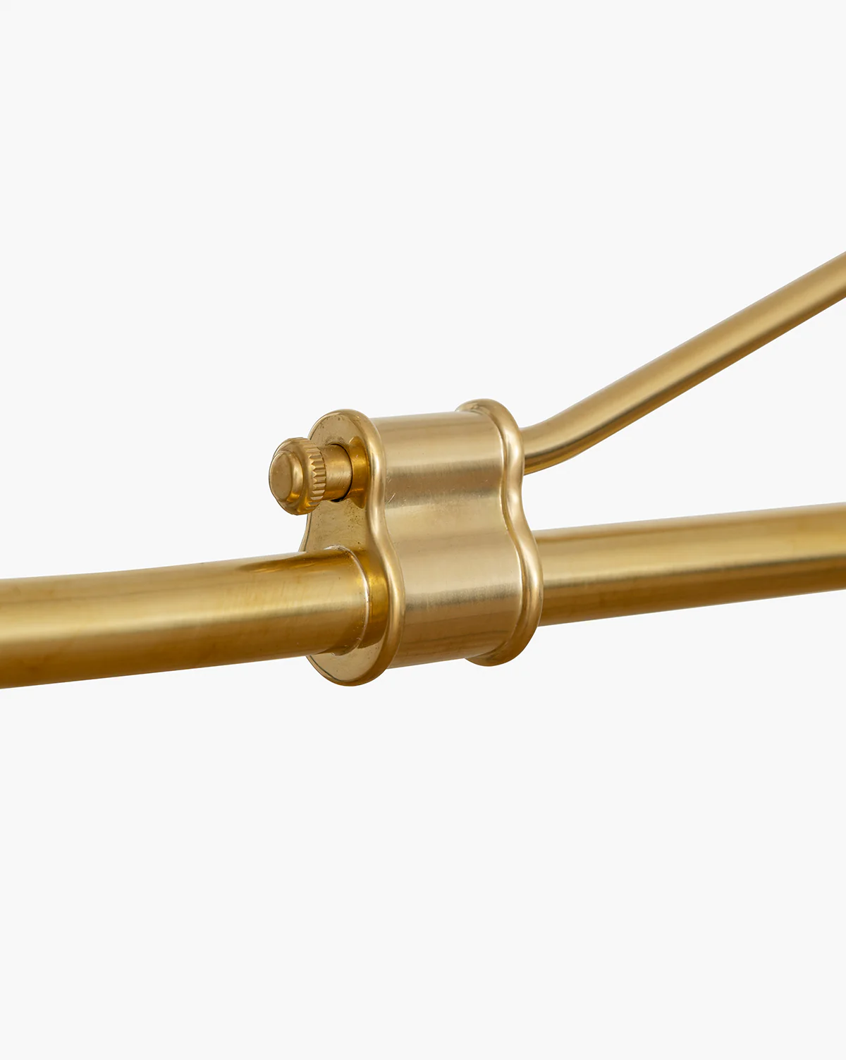 Fiddler Linear Chandelier - Image 3