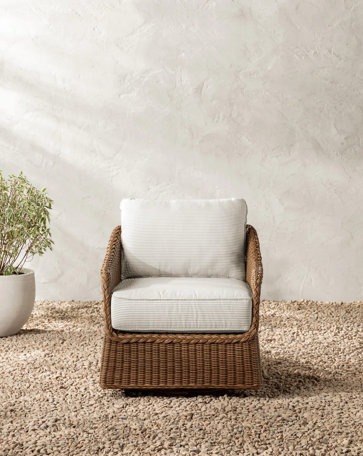 Haviland Outdoor Swivel Lounge Chair