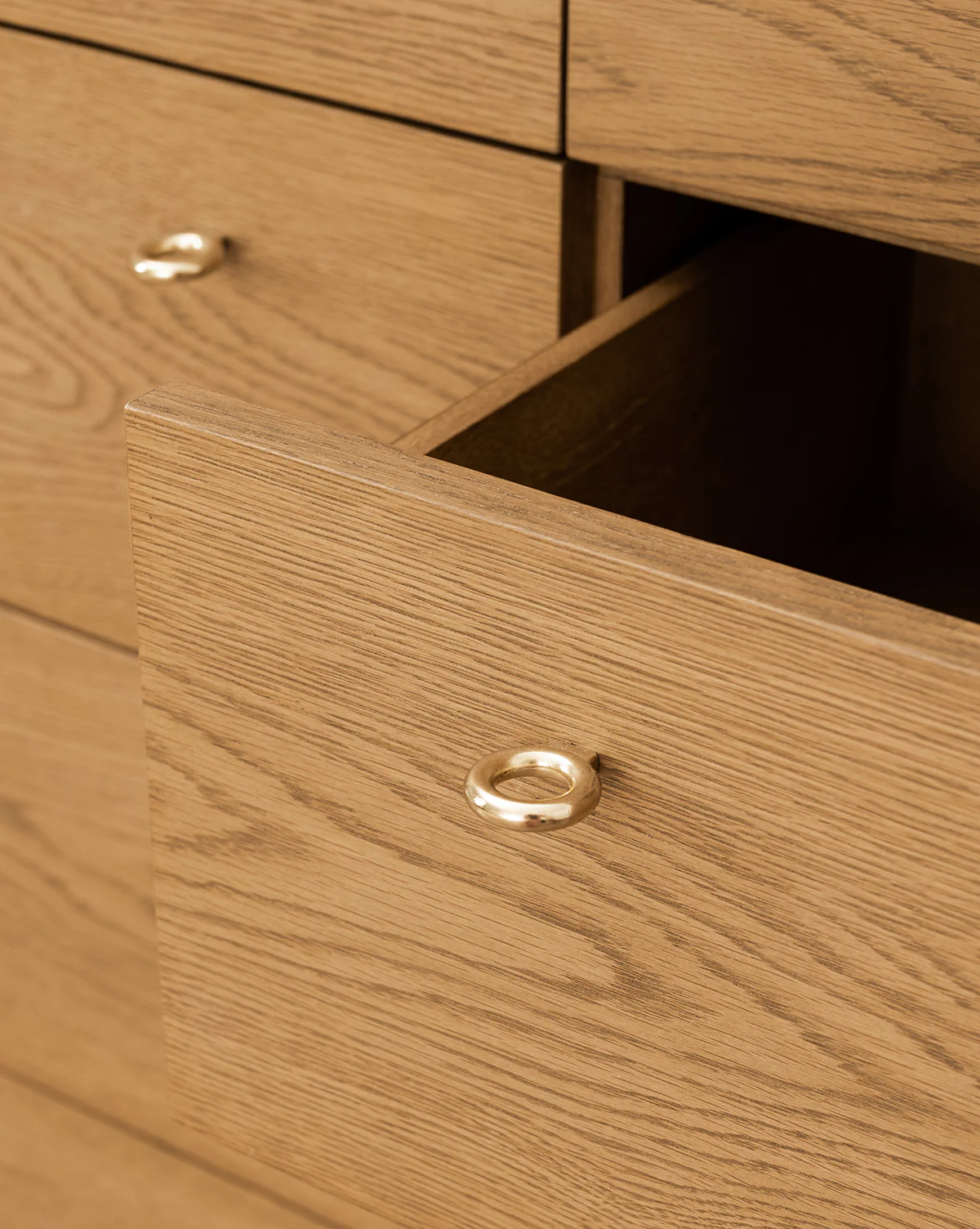 Jahnsen Dresser - Image 6