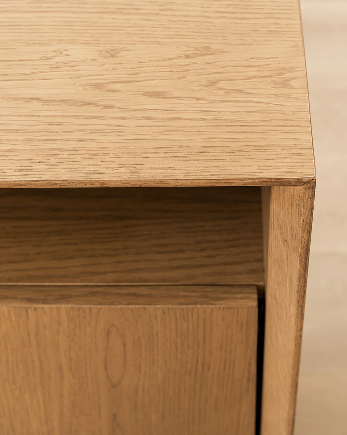 Jahnsen Sideboard - Image 3