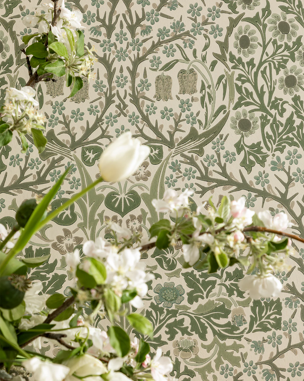 Morris & Co. x McGee & Co. Blackthorn Wallpaper - Image 5