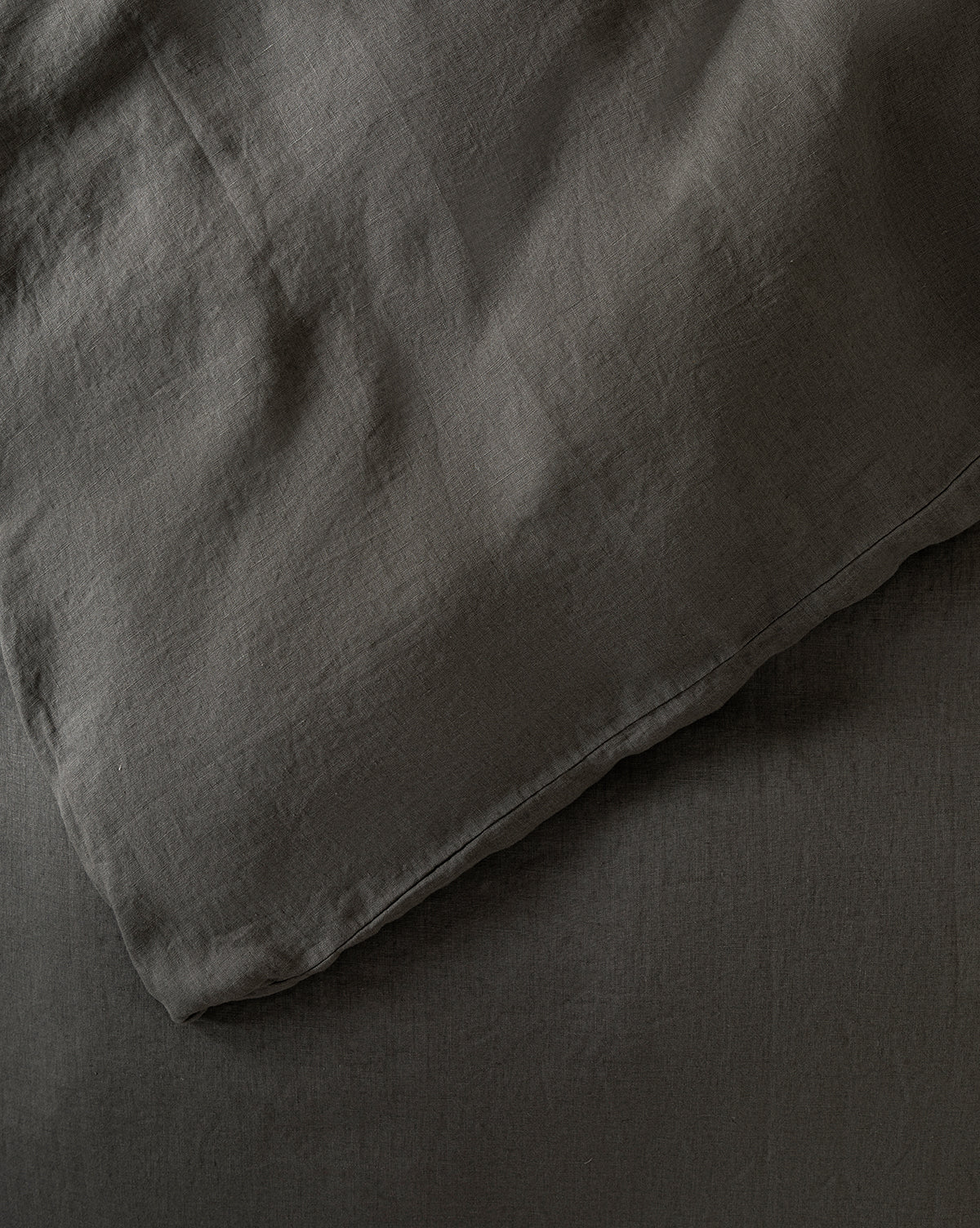 Penelope Gray Linen Duvet Cover - Image 3