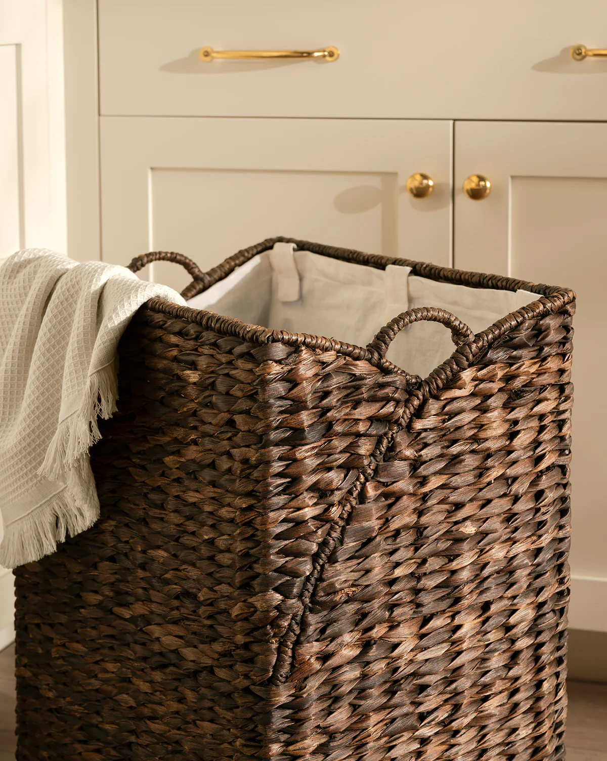 Quimby Laundry Hamper - Image 4
