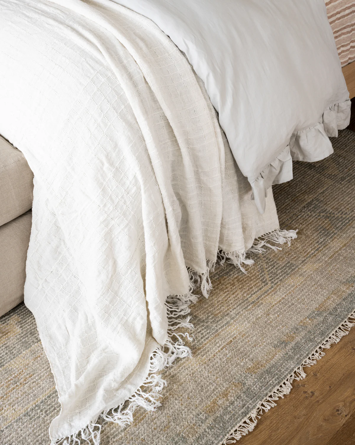 Roslin Hand-Knotted Wool Rug - Image 3