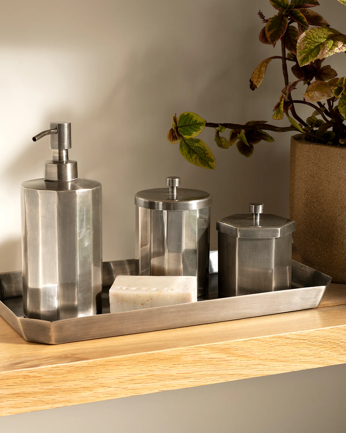 Simone Metal Soap Dispenser - Image 2