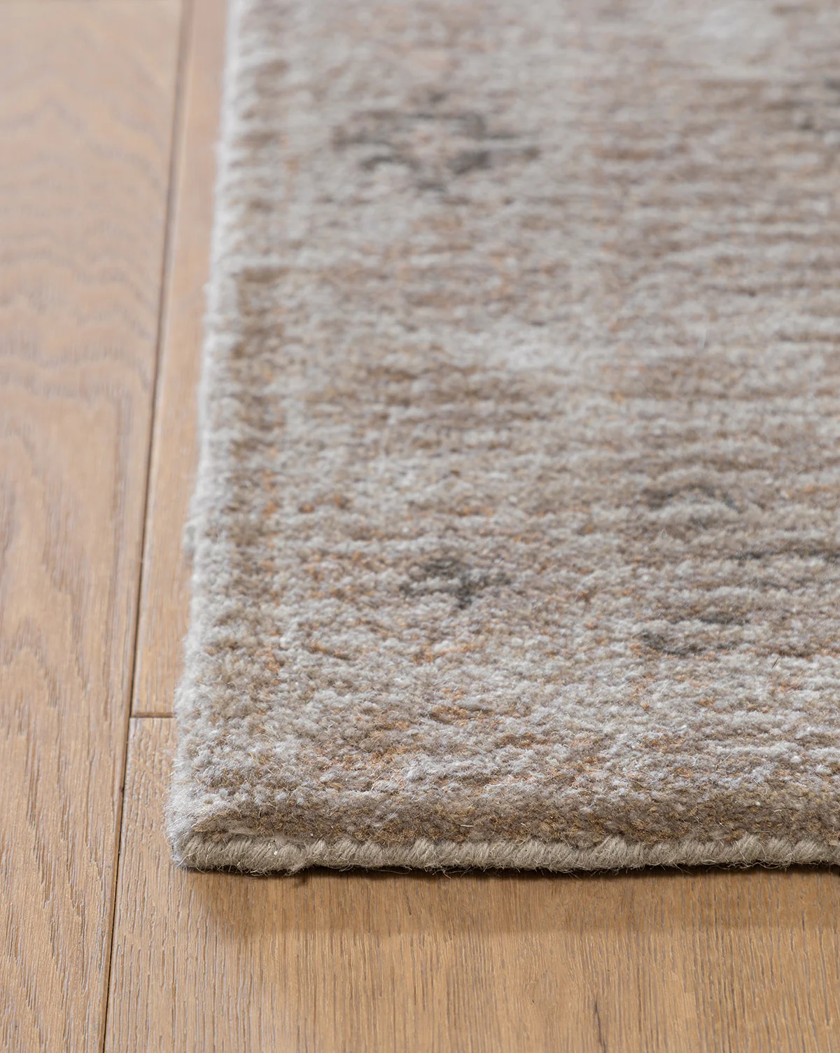 Siyara Hand-Tufted Wool Rug - Image 4