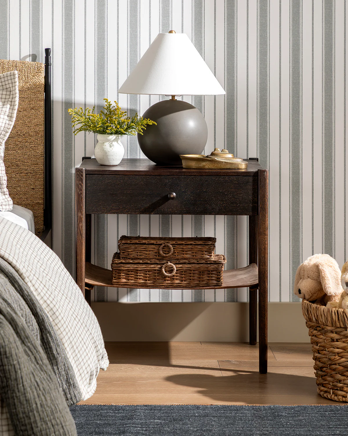 Tess Ceramic Table Lamp - Image 3