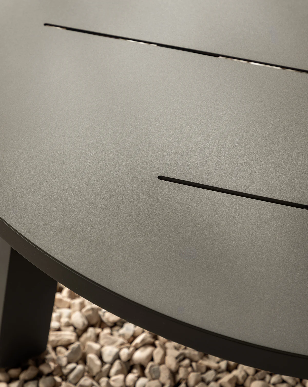 Vento Aluminum Coffee Table - Image 4