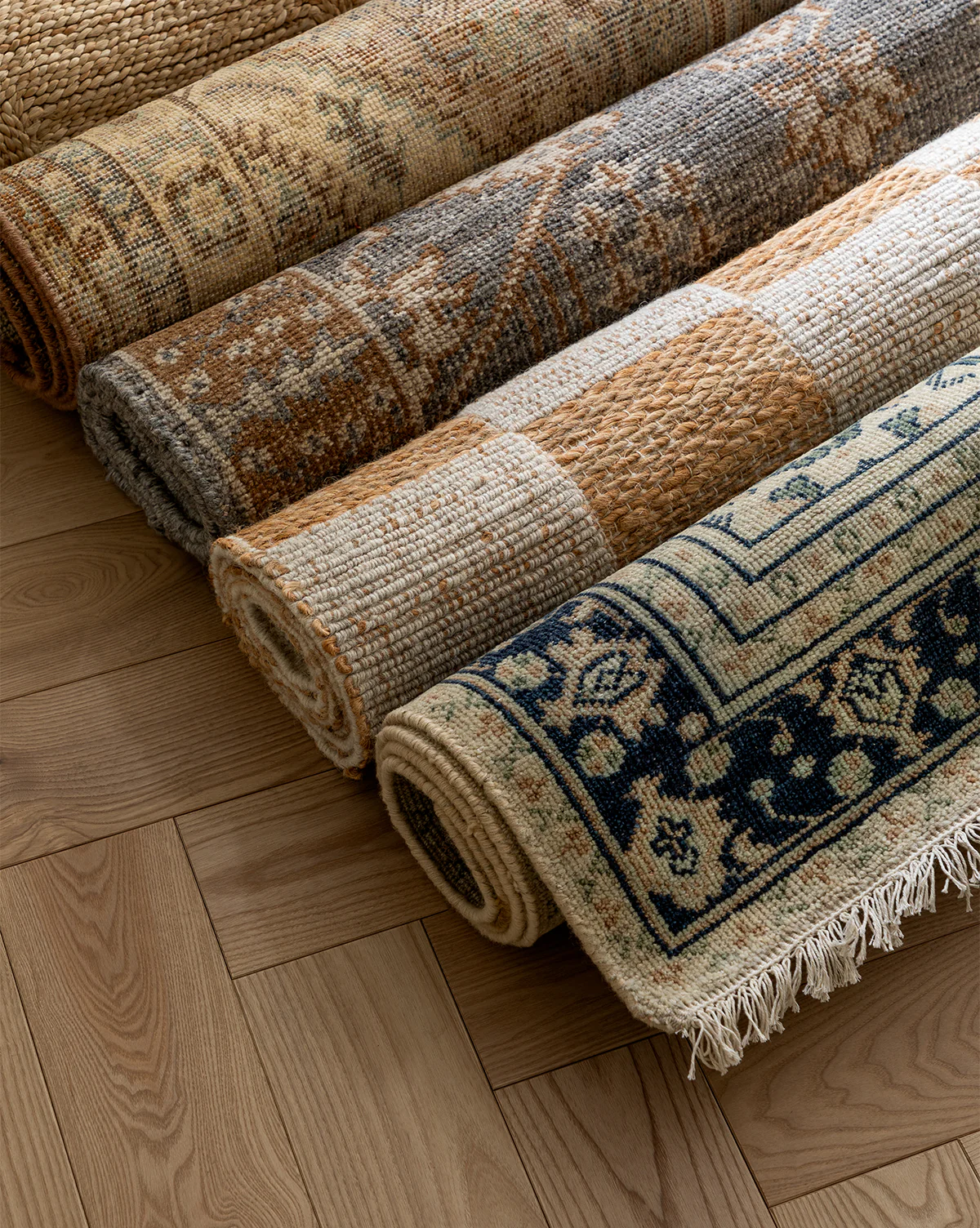 Vercelli Hand-Knotted Wool Rug - Image 2
