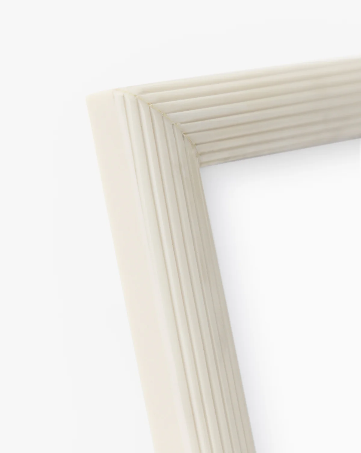 White Ridged Frame - Image 4