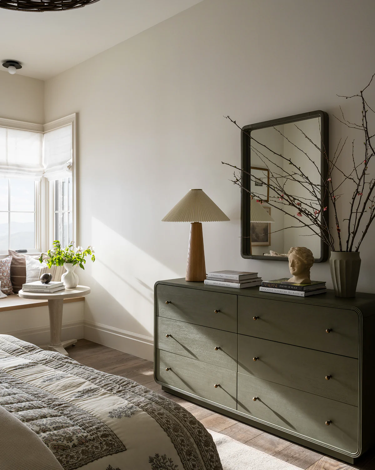Wilkins Laurel Dresser - Image 2