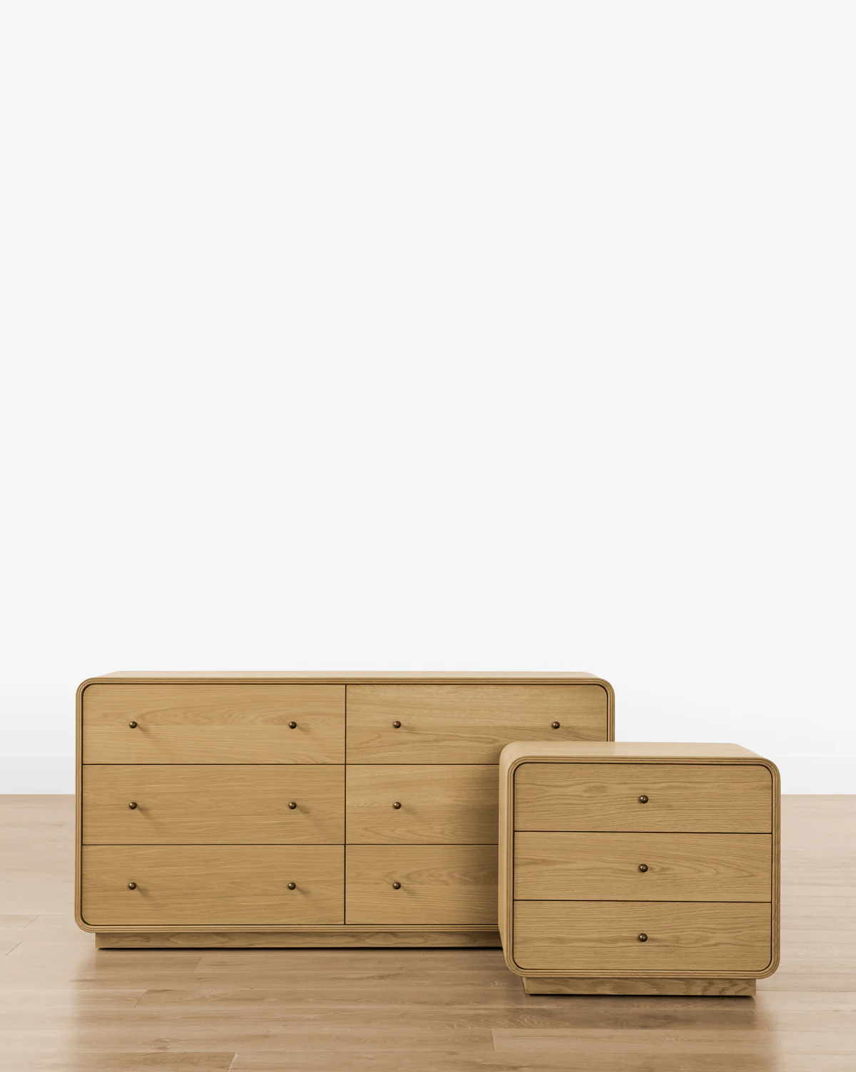Wilkins Oak Dresser - Image 5