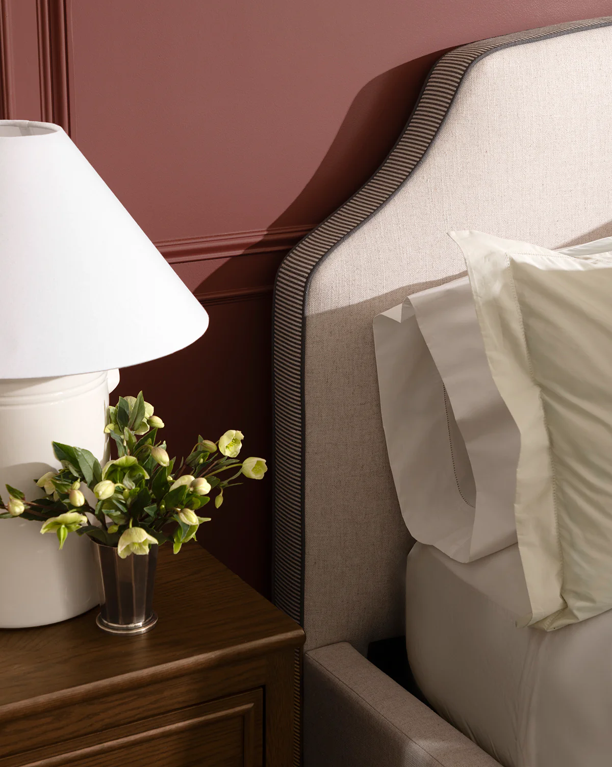 Willoughby Bed - Image 5