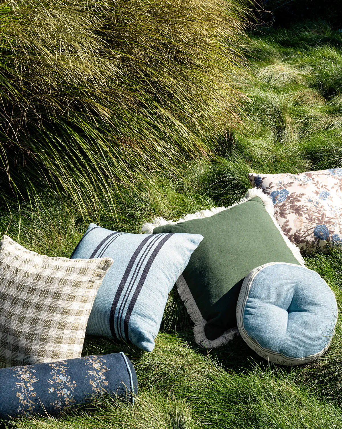 Wyeth Indoor/Outdoor Pillow - Image 5